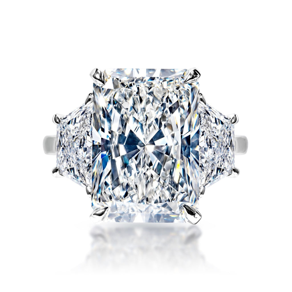 Leoda 10 Carat G VS1 Radiant Cut Lab Grown Diamond Engagement Ring in  Platinum. IGI Certified