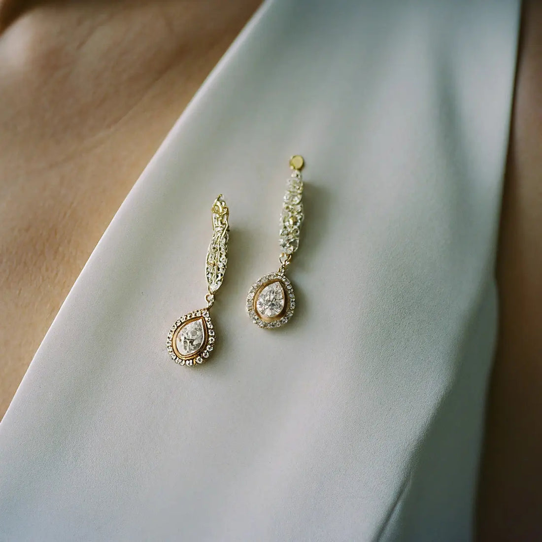 How to Match Gold Diamond Earrings with Your Wedding Dress