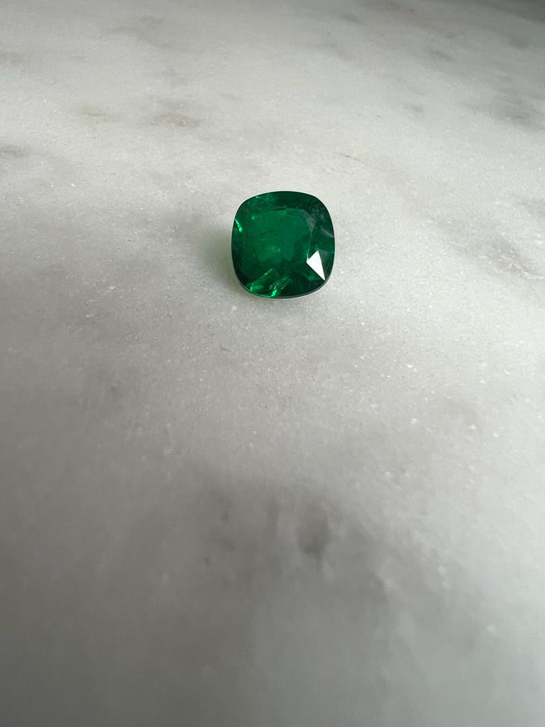 1.66 CARAT CUSHION CUT NATURAL GREEN EMERALD LOOSE GEMSTONE