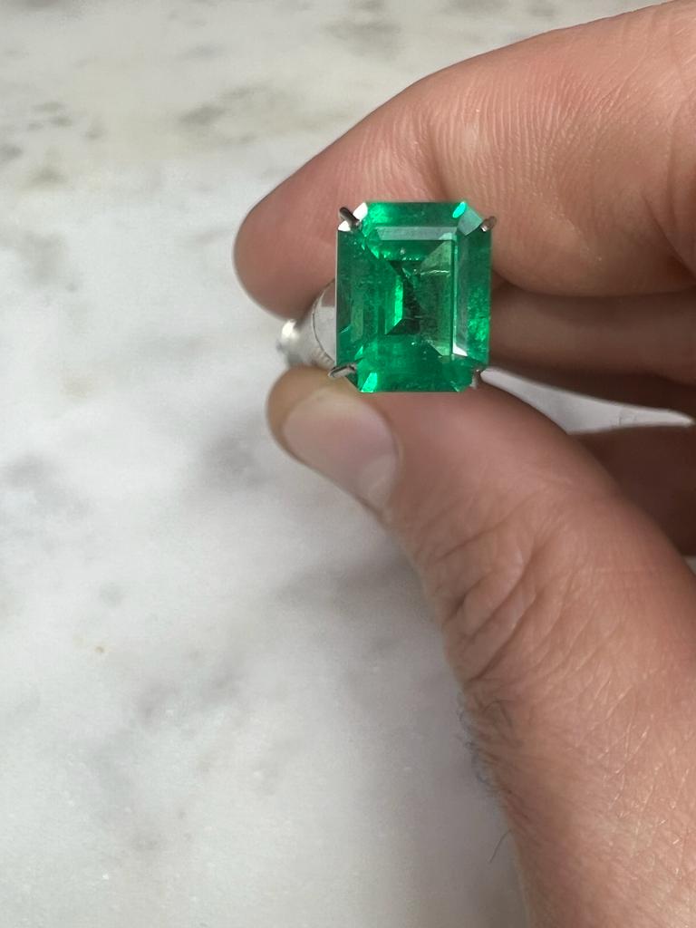 2.27 CARAT EMERALD CUT NATURAL VIVID GREEN EMERALD LOOSE GEMSTONE