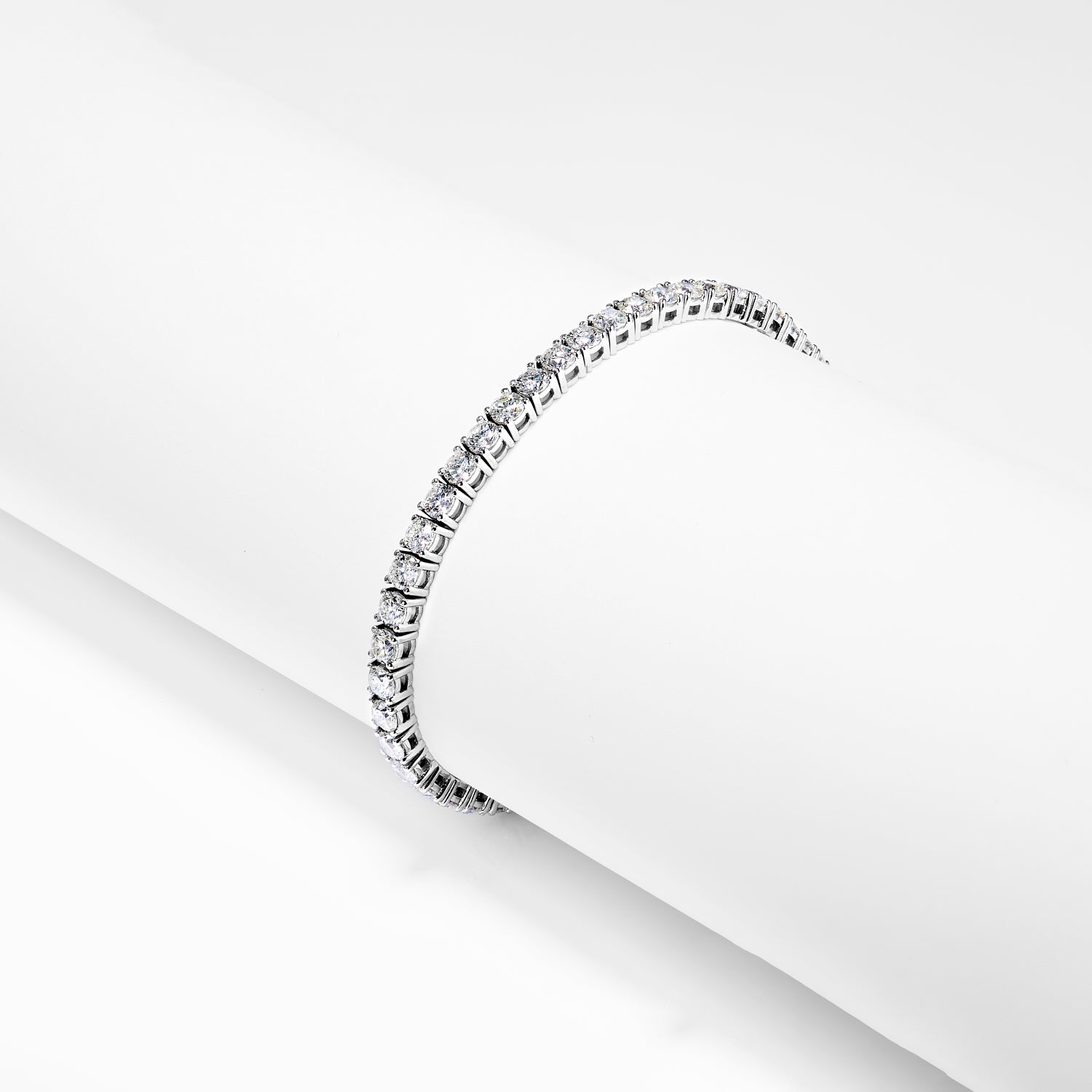 Zuri 9 Carats Round Brilliant Diamond Tennis Bracelet in 14k White Gold 