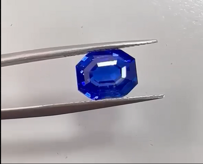 6.76 Carats Natural Blue Sapphire Loose Gemstone 