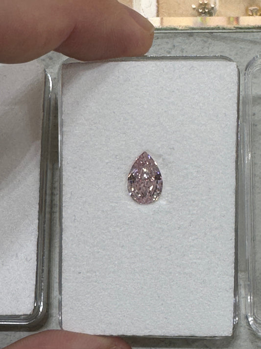 1.6 CARAT PEAR SHAPE NATURAL FANCY PURPLISH PINK EVEN LOOSE PINK DIAMOND GIA CERTIFIED 1.6 CT FPuP