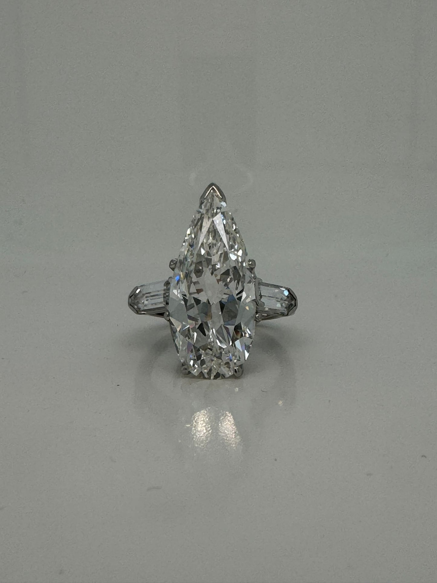 Birdie 11 Carats Pear Shape Diamond Three Stone Engagement Ring in Platinum GIA Certified