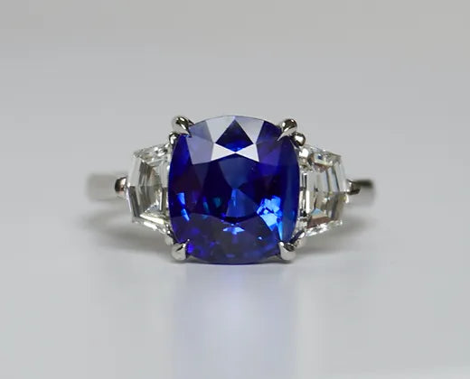 Angelina 3.65 Carats Sapphire Cushion Cut Gemstone Ring in Platinum top vie