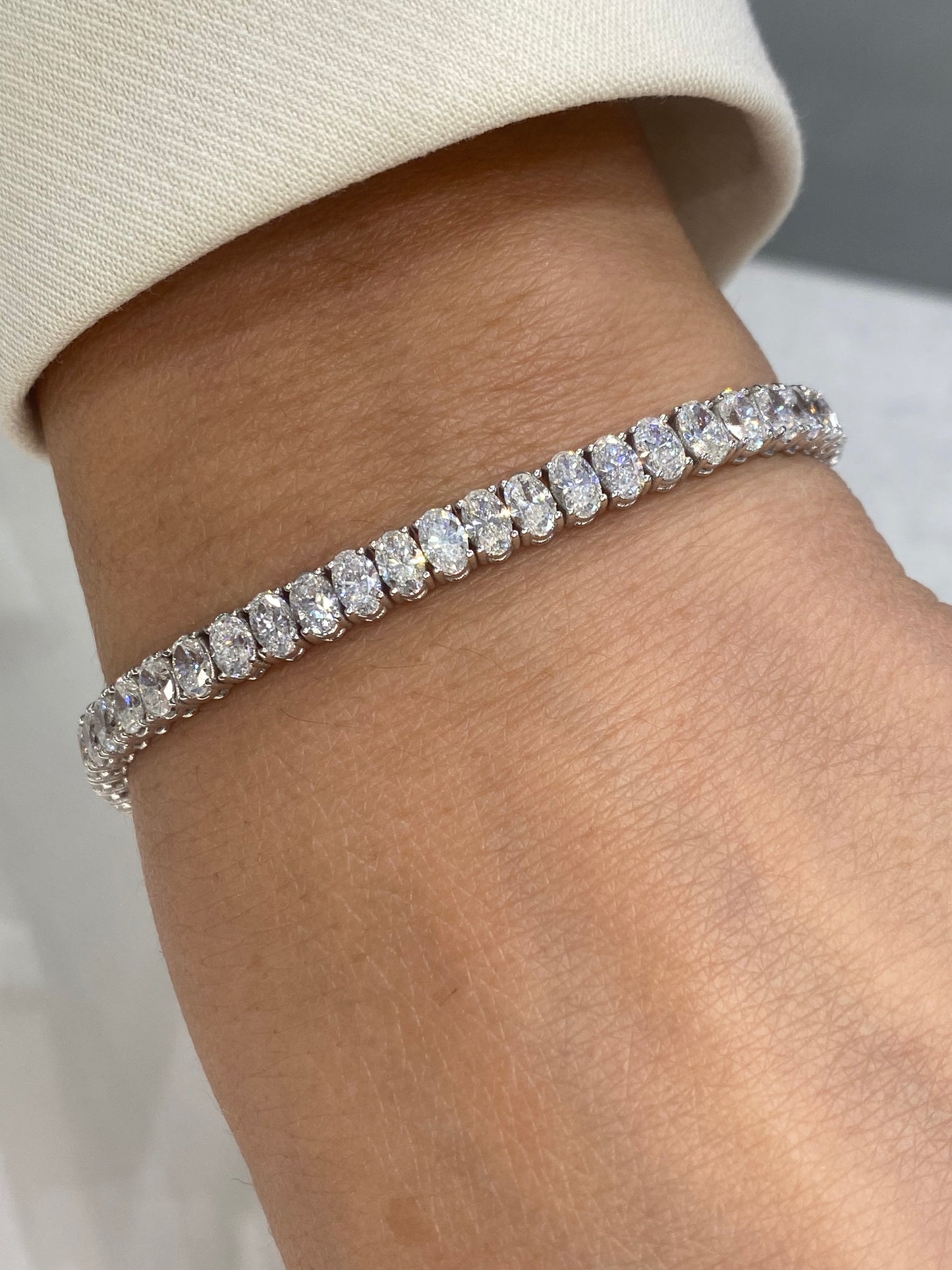 Nyla 11 Carats Oval Cut Diamond Single Row Tennis Bracelet in 18k White Gold