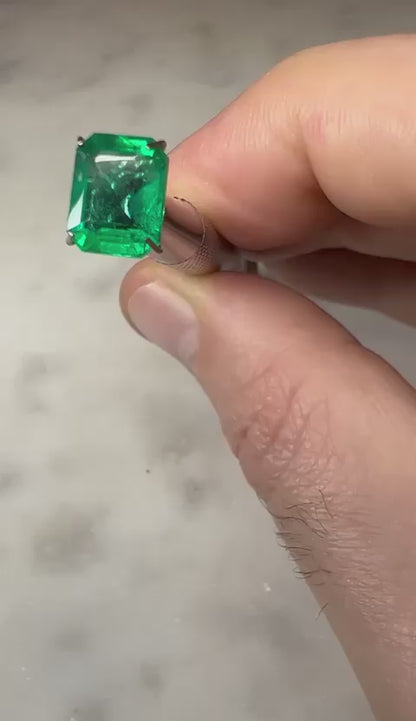 2.18 CARAT EMERALD CUT NATURAL VIVID GREEN EMERALD LOOSE GEMSTONE VIDEO