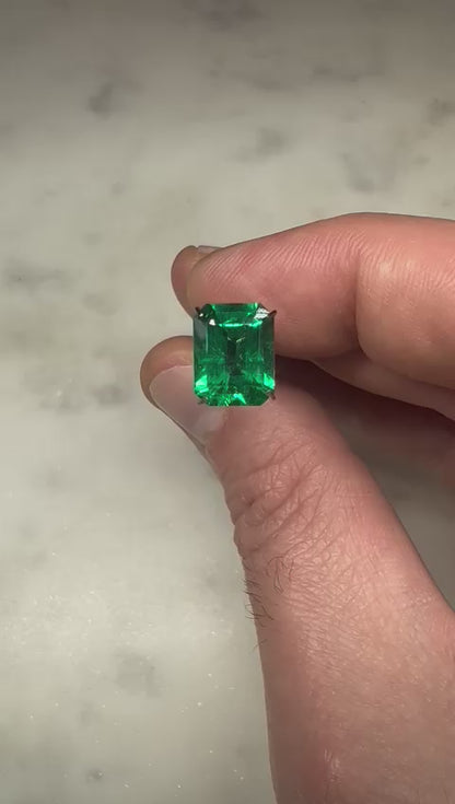 2.45 CARAT EMERALD CUT NATURAL VIVID GREEN EMERALD LOOSE GEMSTONE. 2.45 CT VIVID GREEN ZAMBIA BY MIKE NEKTA NYC