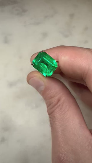 2.44 CARAT EMERALD CUT NATURAL VIVID GREEN EMERALD LOOSE GEMSTONE VIDEO