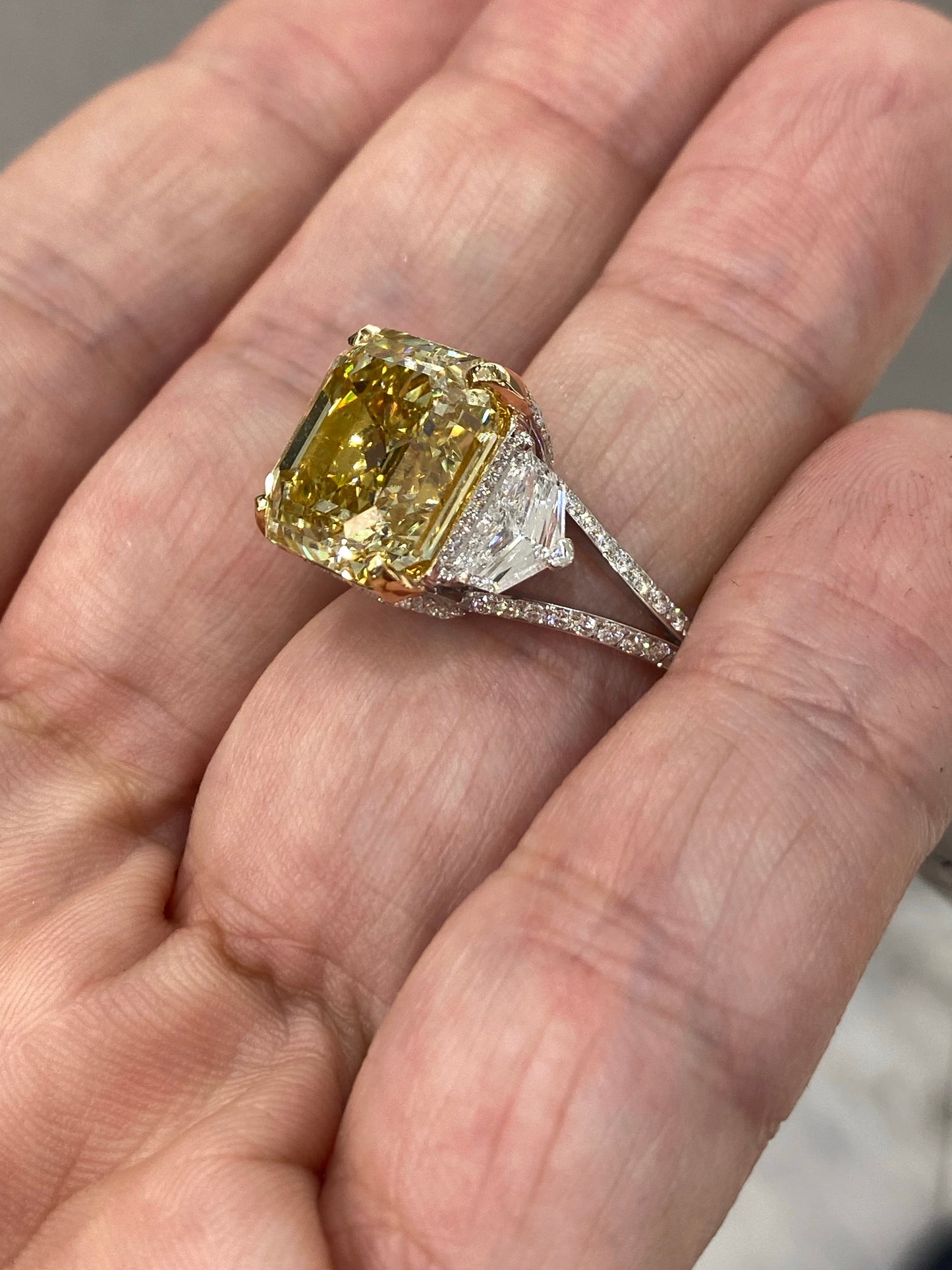 RAYO 11 CARAT ASSCHER CUT NATURAL FANCY YELLOW DIAMOND ENGAGEMENT RING 18K GOLD GIA CERTIFIED 10 CT FBY VVS2 BY MIKE NEKTA