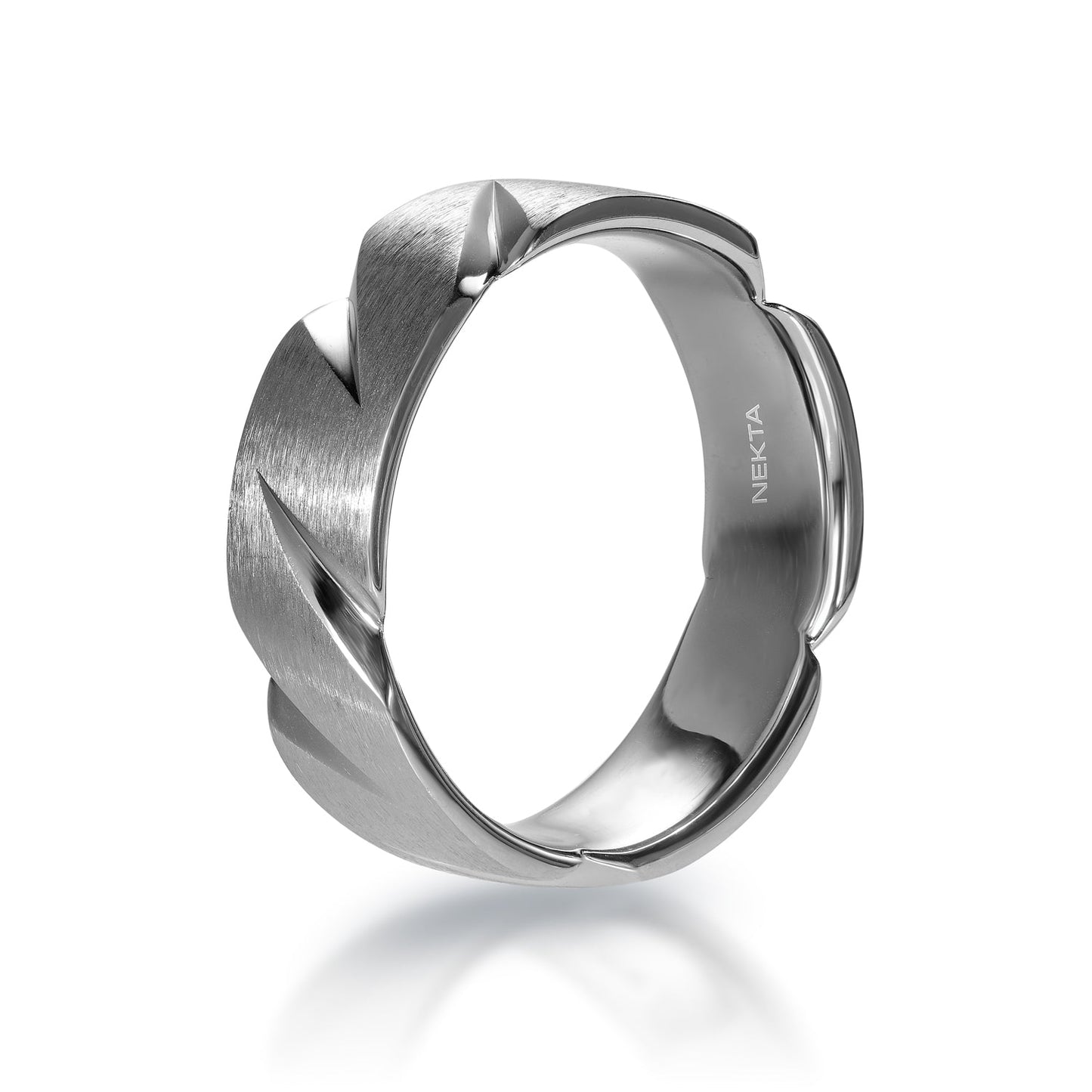 Carter Men's Wedding Band in Platinum 7mm