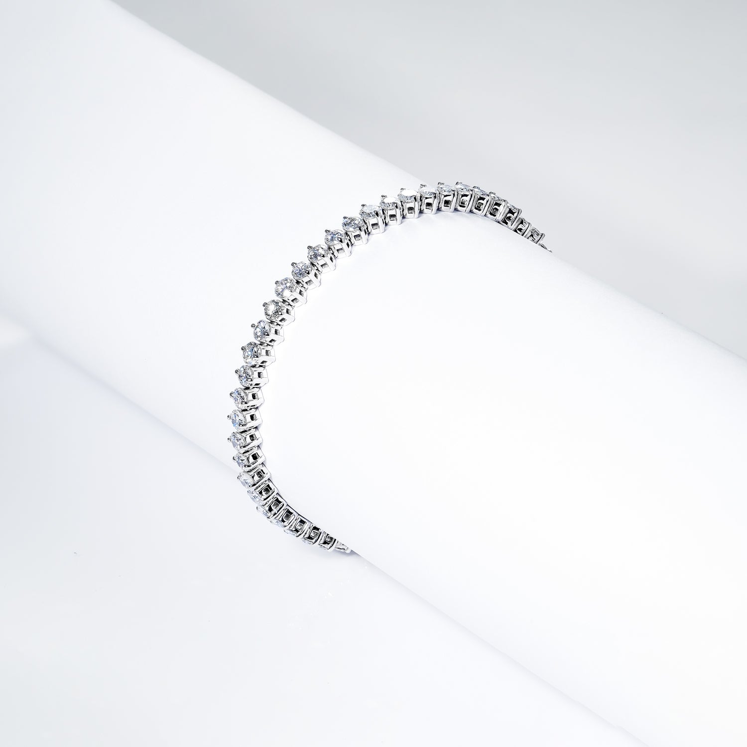 Paige 7 Carat Round Brilliant Diamond Single Row Bracelet in 14k White Gold