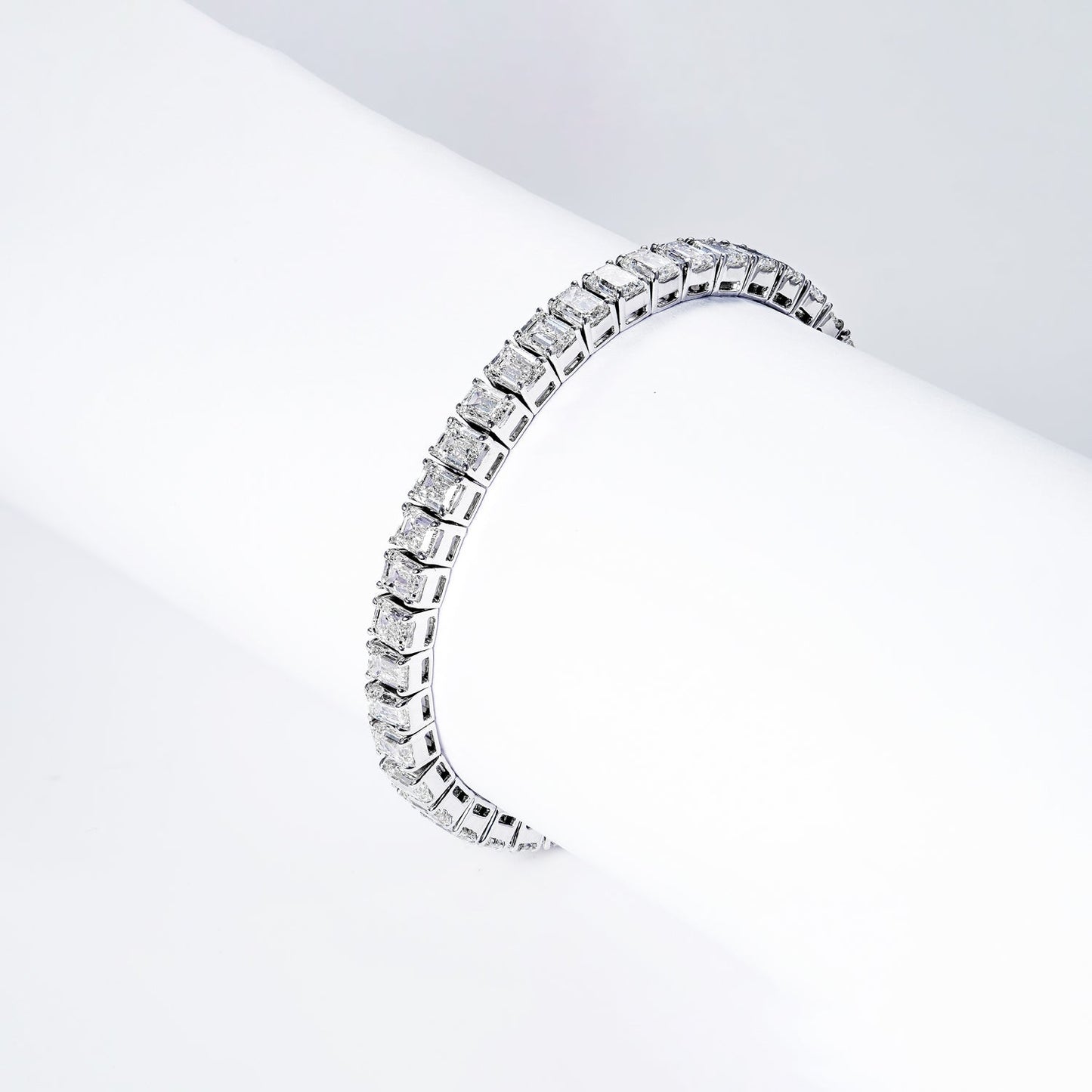 Aubrey 16 Carat Emerald Cut Single Row Diamond Tennis Bracelet 1