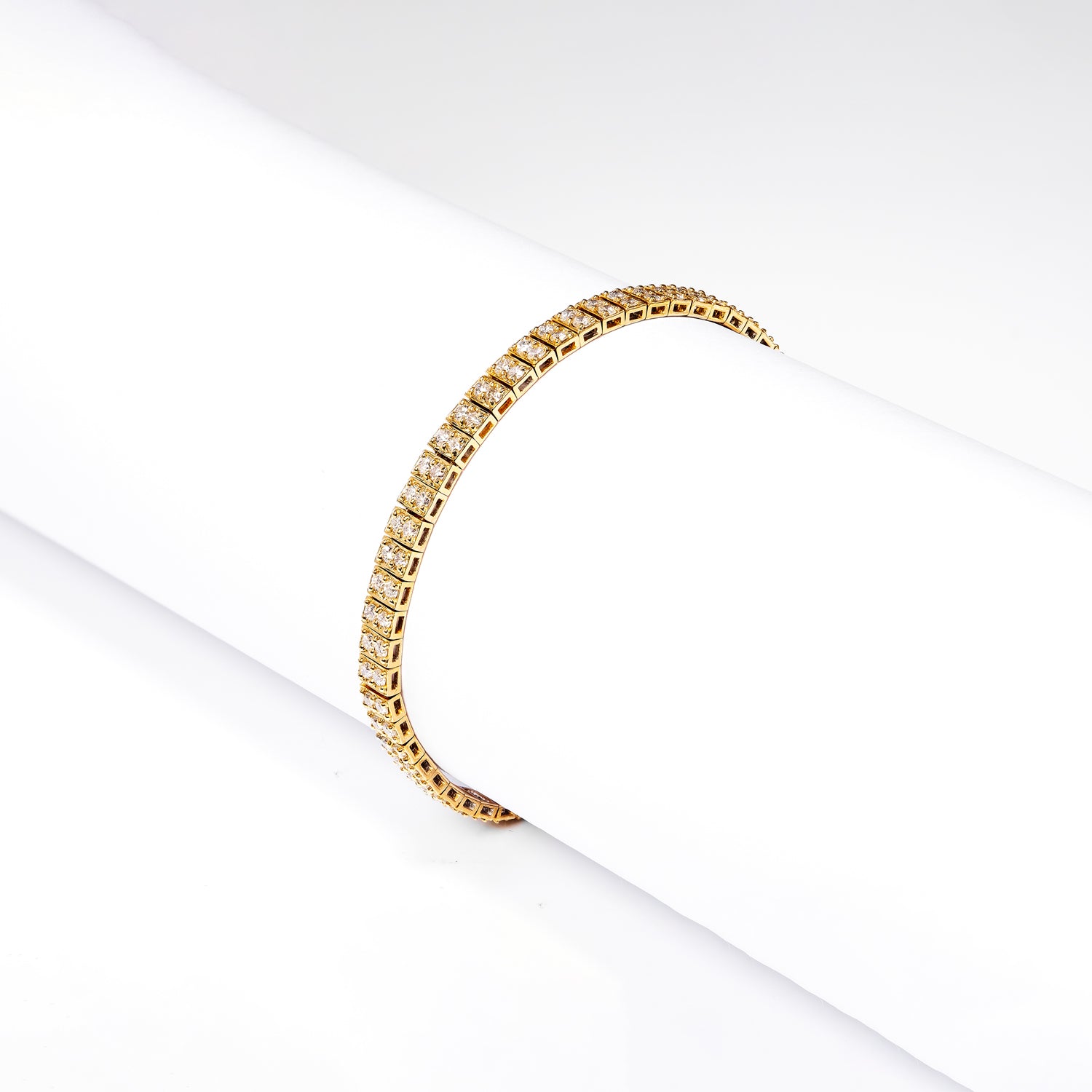 Iyla 3 Carat Round Brilliant Diamond Tennis Bracelet in 14k Yellow Gold