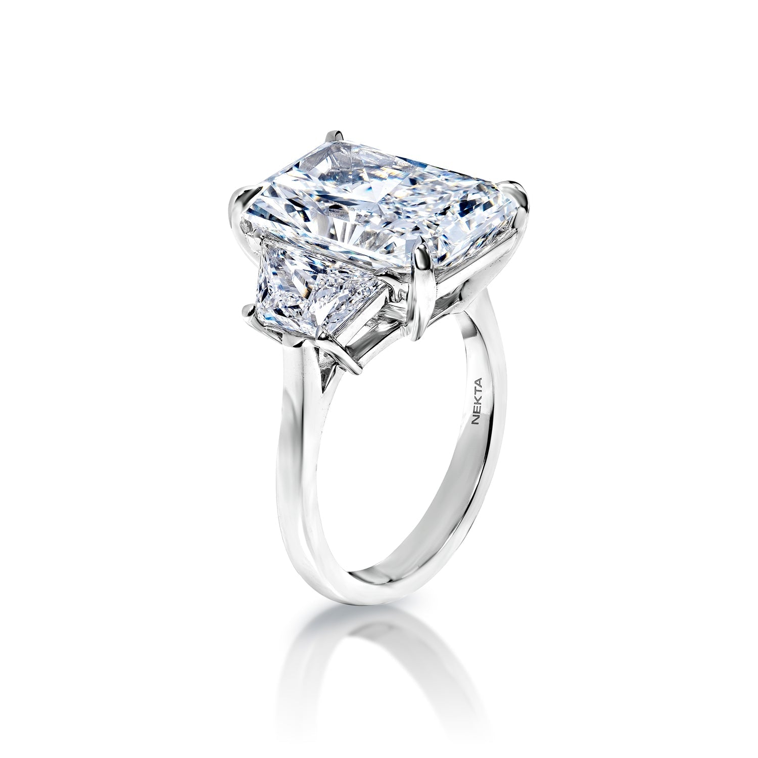 Leoda 10 Carat G VS1 Radiant Cut Lab Grown Diamond Engagement Ring in Platinum. IGI Certified Side View