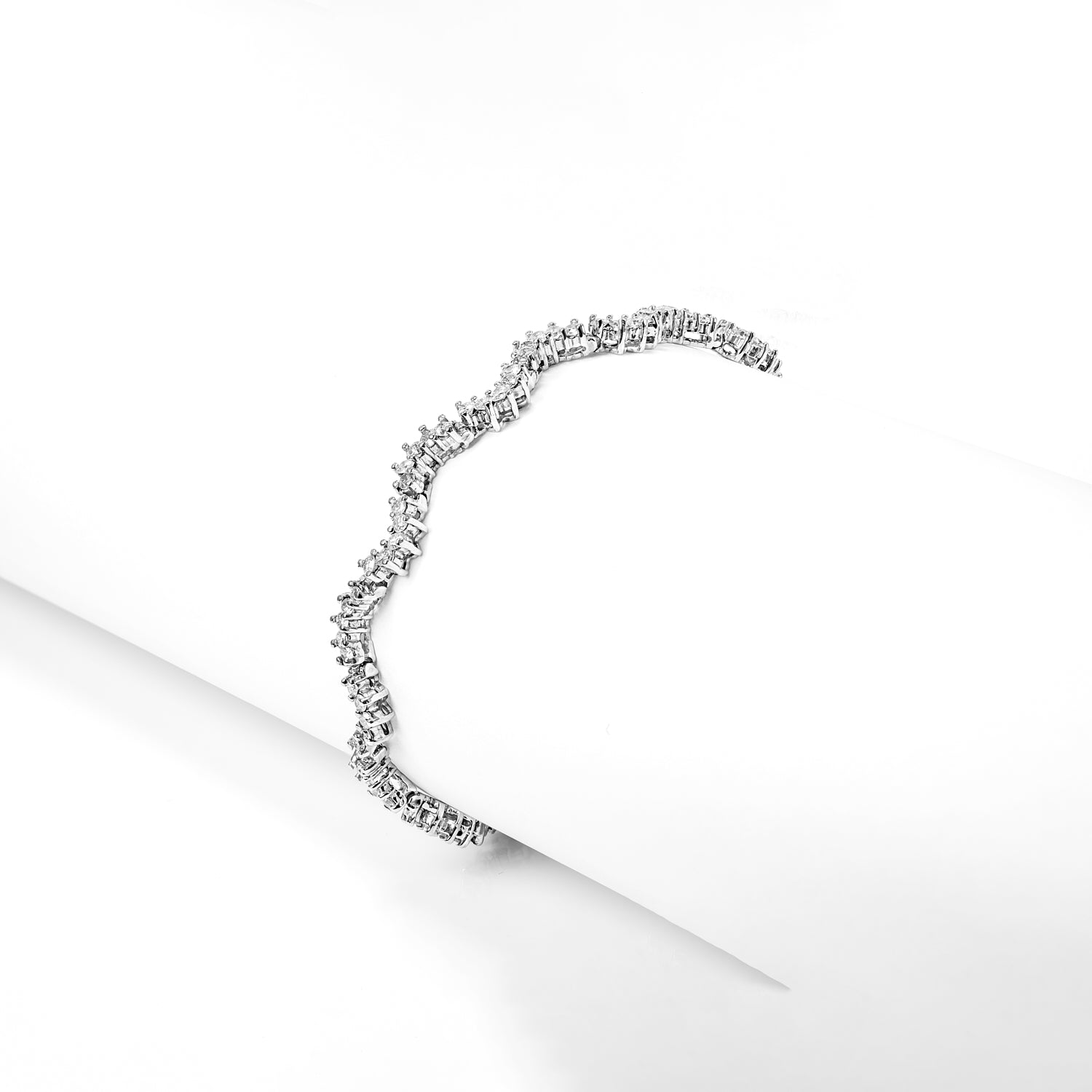 Oaklyn 3 Carat Round Brilliant Single Row Diamond Tennis Bracelet in 14k White Gold