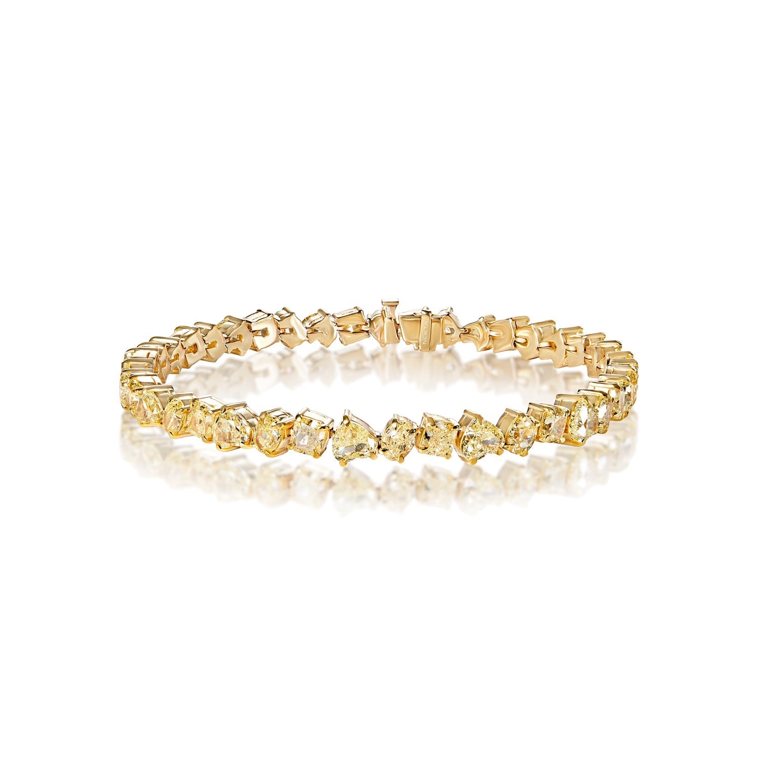Buy Malabar Gold Bracelet USBL2742249 for Women Online | Malabar Gold &  Diamonds