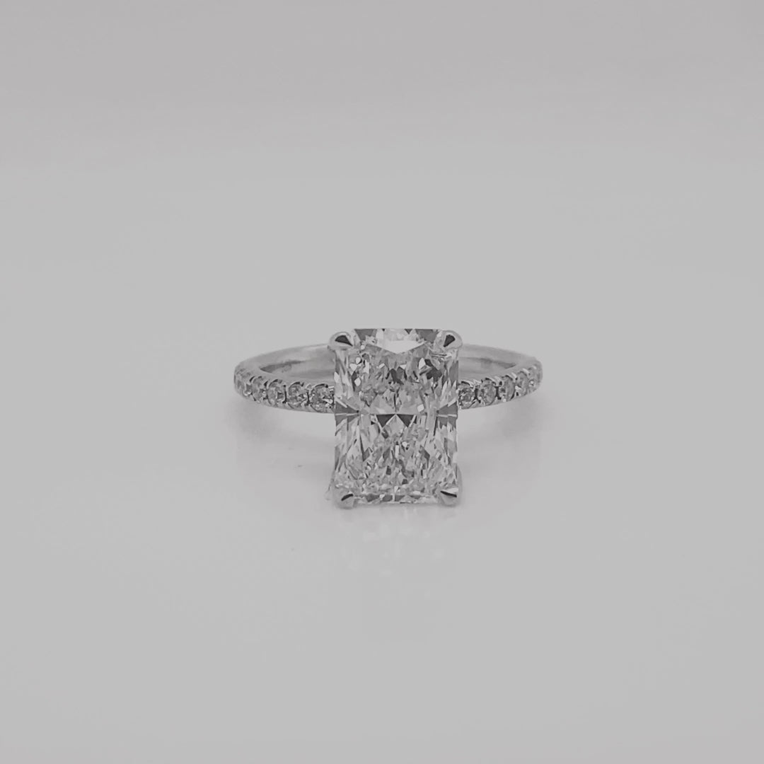 LORENA 4 Carat F VS1 Radiant Cut Lab Grown Diamond Engagement Ring Video