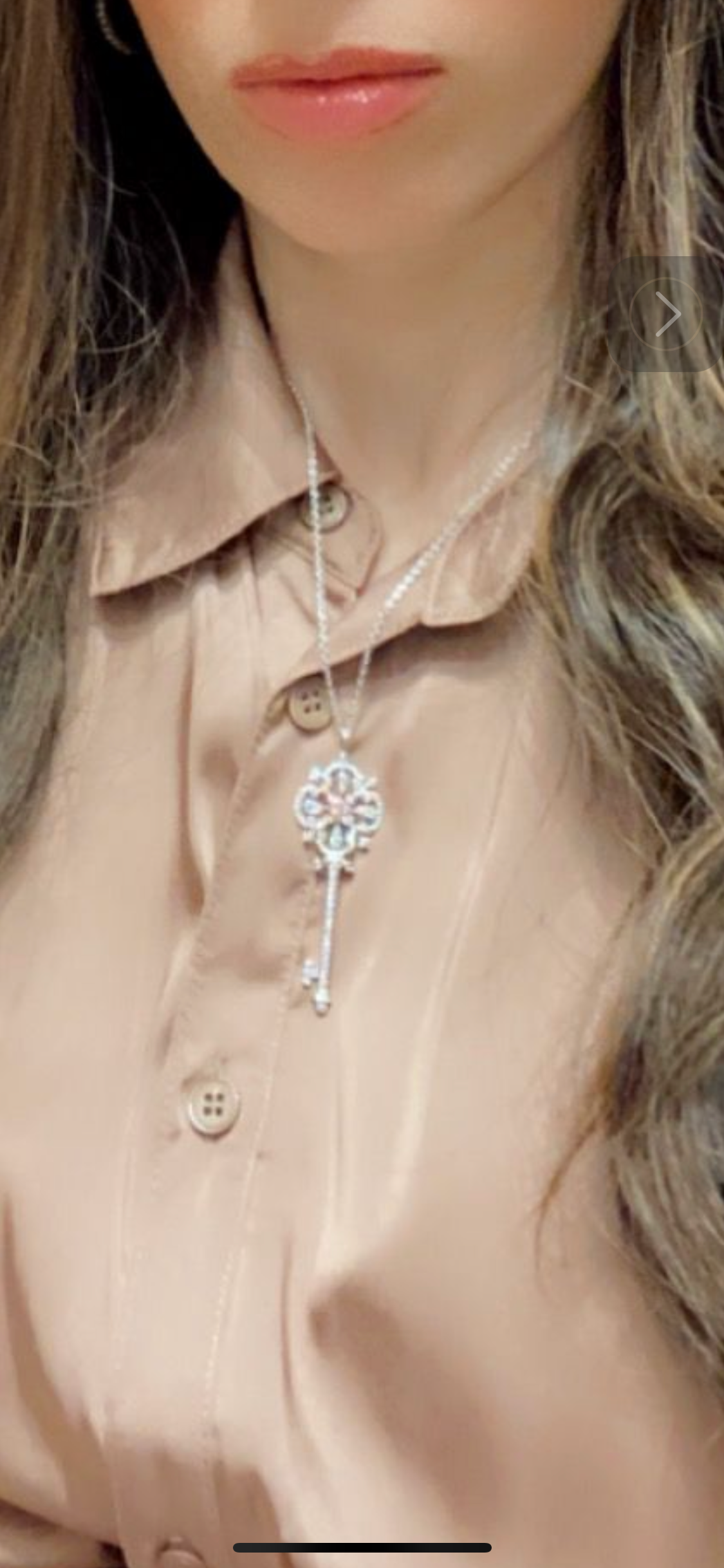 Tiffany Keys knot key in 18k rose gold with diamonds.